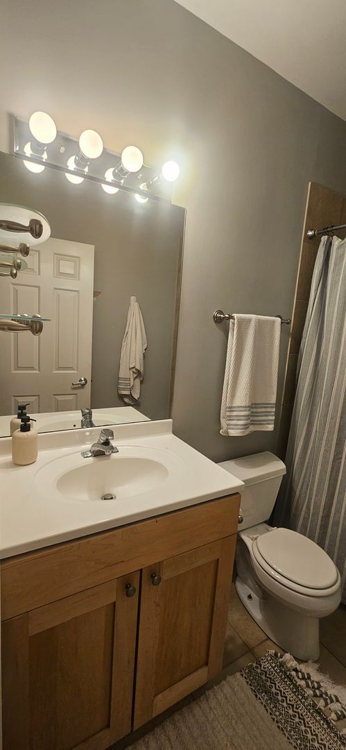 Building Photo - RIVER WEST - BEAUTIFIL 2BD/2BTH CONDO FOR ...