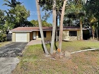 Building Photo - 2608 SW 34th Ave