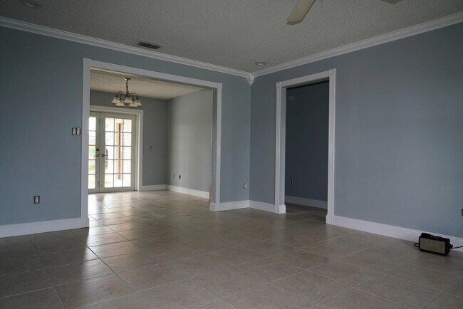 Building Photo - 11138 Ladino St