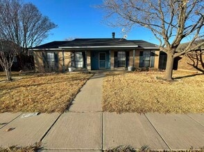 Building Photo - Beautiful 4 Bedroom For Rent!