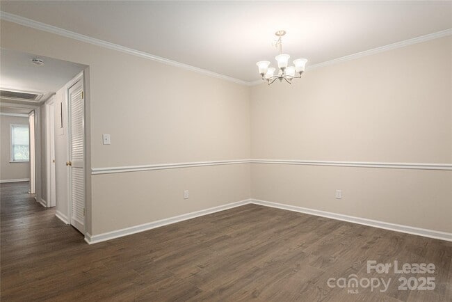 Building Photo - 4739 Hedgemore Dr
