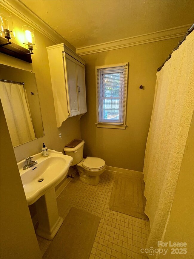 Building Photo - 2911 Westfield Rd