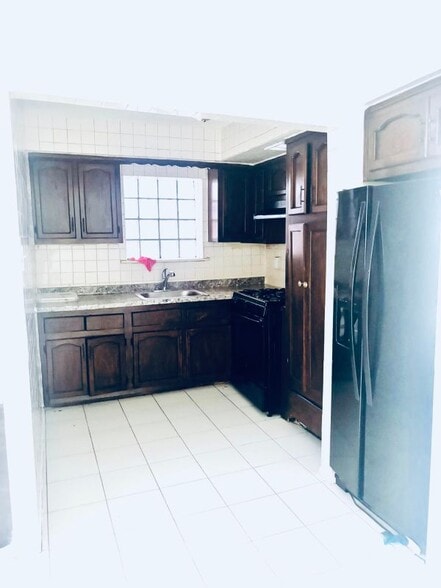 Building Photo - 3809 Review Pl