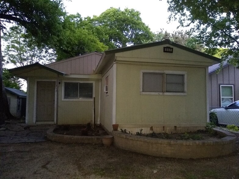 More photos to be uploaded after renovations finished. - 117 Lucy Ln