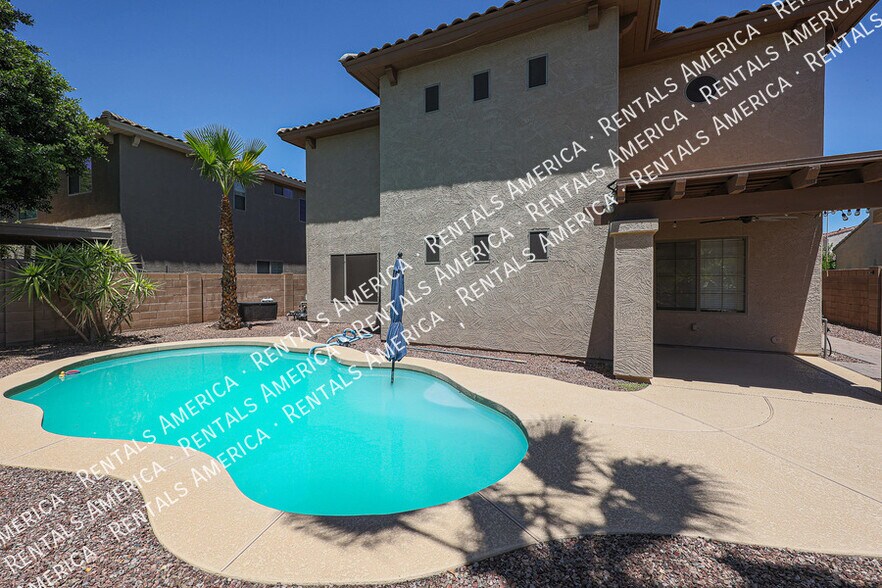 Building Photo - 16021 W Custer Ln