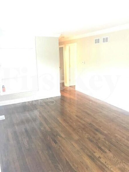 Building Photo - 302 Pocahontas Trail