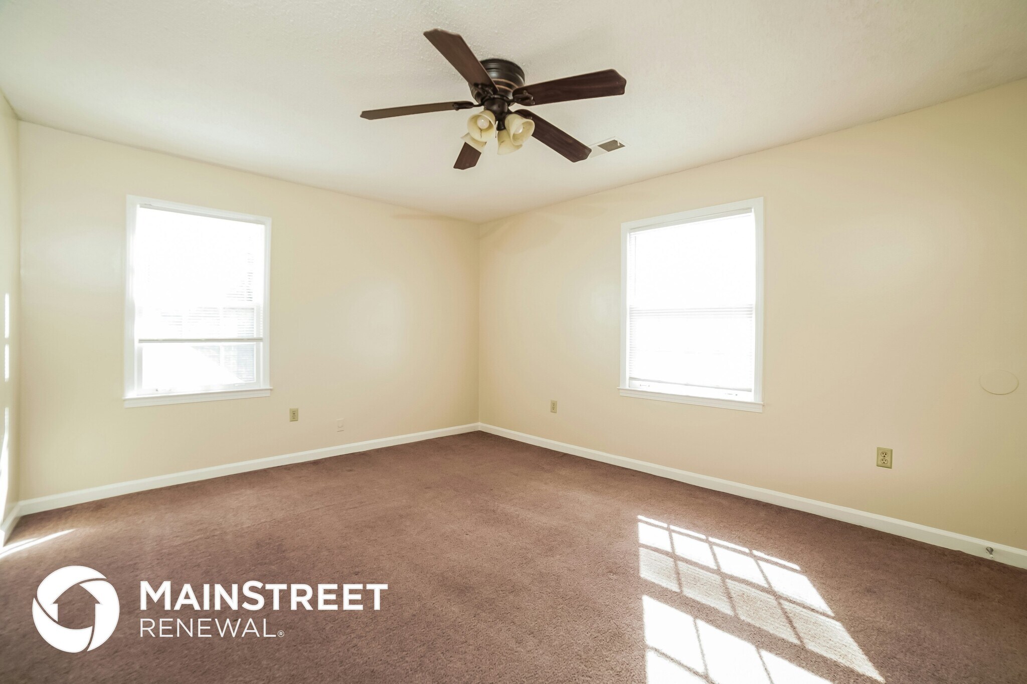 Building Photo - 2834 Lanthorn Dr