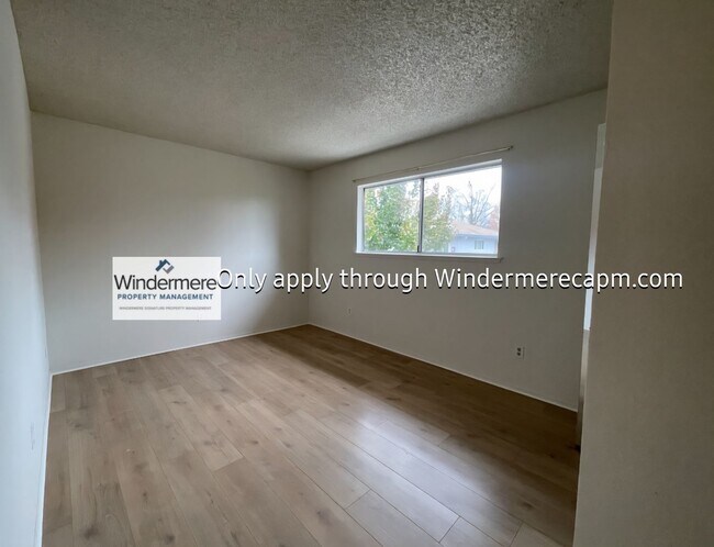 Building Photo - Delightful 2 Bedroom Condo- Available Now!
