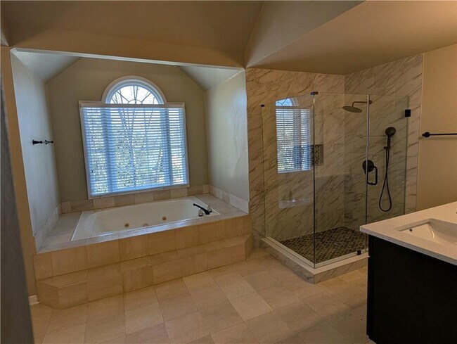 Building Photo - 4492 Chattahoochee Plantation Dr SE