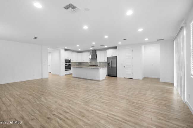 Building Photo - 6936 W Maya Way