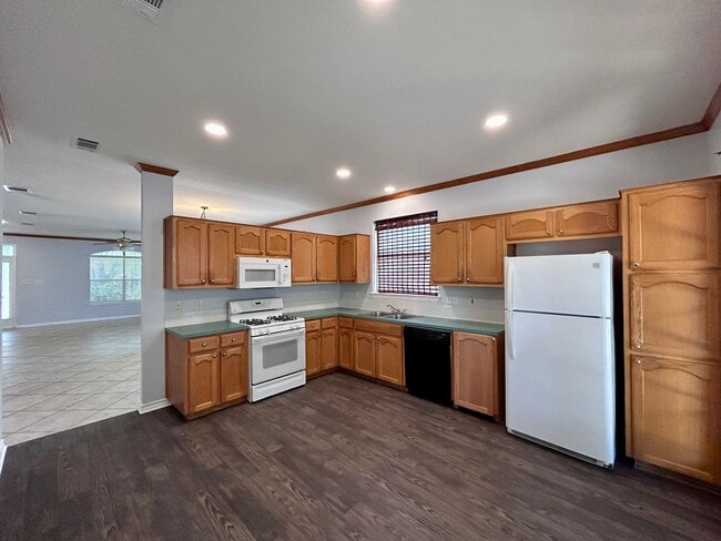 Building Photo - 4710 Sojourner St