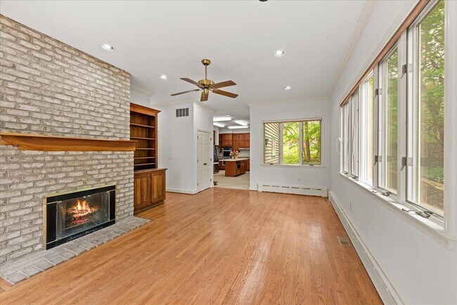 Building Photo - 6013 Selvyn Rd