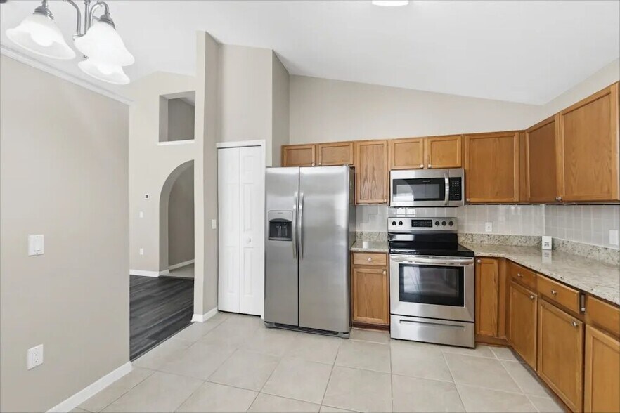 Building Photo - 10219 Merrimac Manor Dr