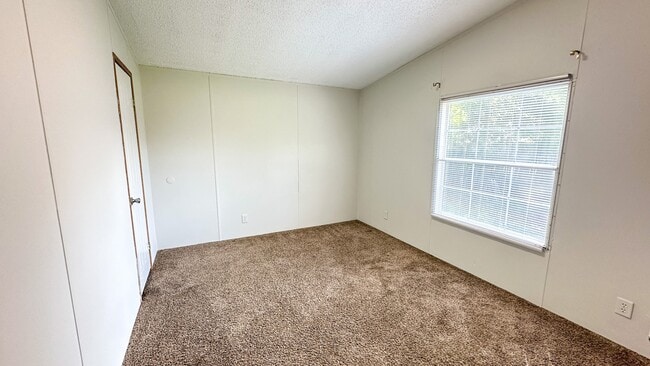 Building Photo - 16487 Brittany Way