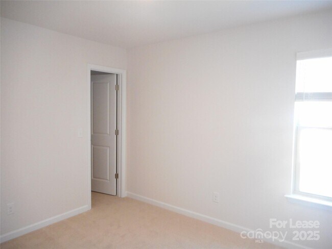 Building Photo - 9339 Arbor Creek Dr