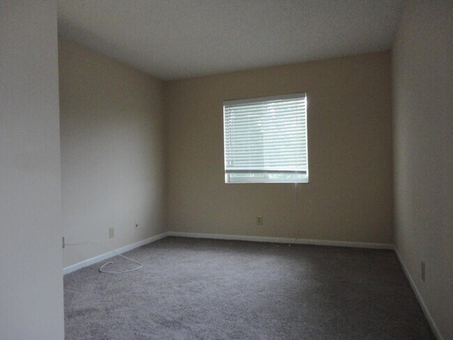 Building Photo - 4717 Sable Pine Cir