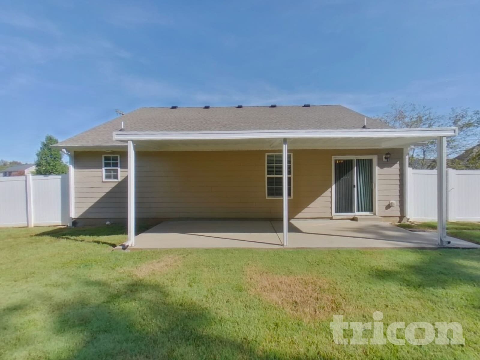 Building Photo - 605 Silverhill Dr