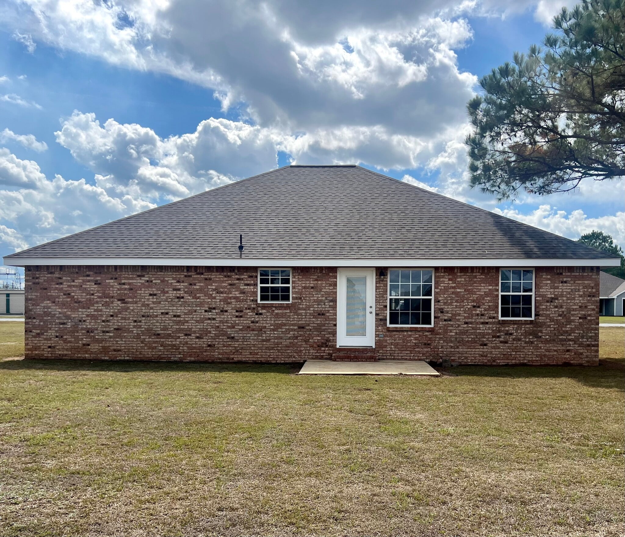 Building Photo - 113 Courtyard Ln