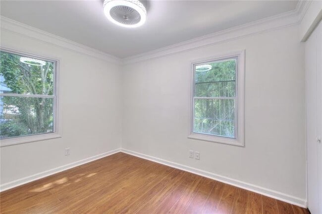 Building Photo - 3946 Green Oak Dr