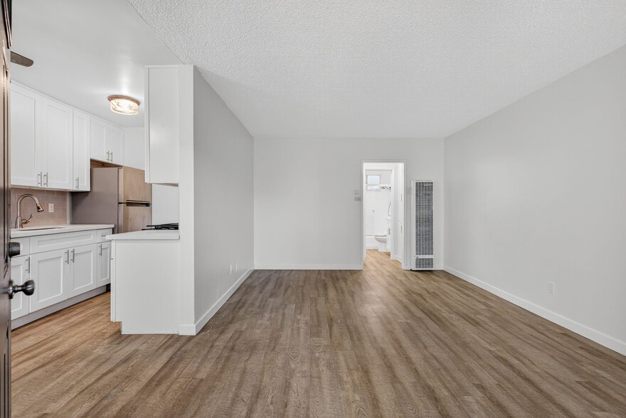 Primary Photo - 1751 Cabrillo Ave