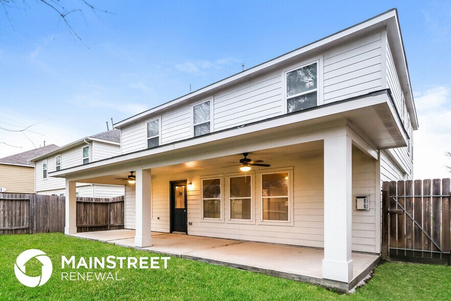 Building Photo - 16700 Foursquare Dr