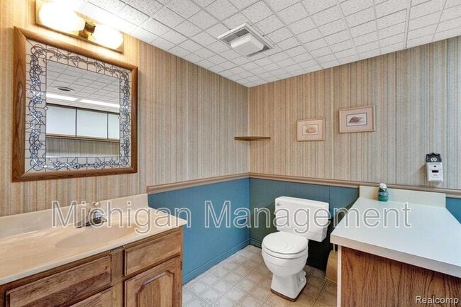 Building Photo - 1311 Ottawa Ave