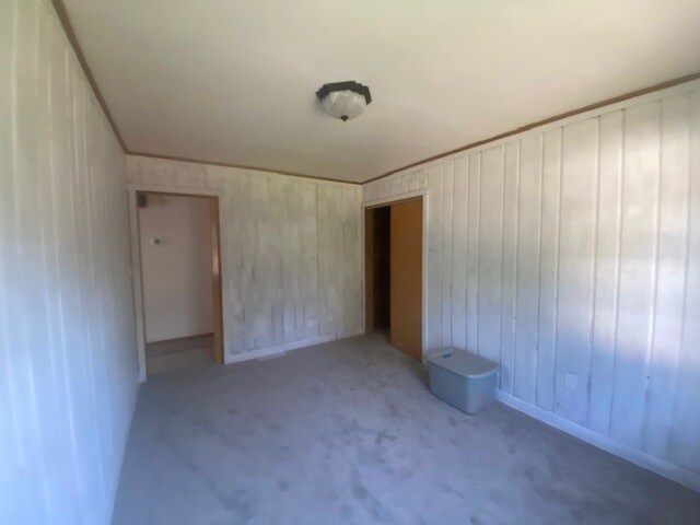 Building Photo - 726 Fayal Rd