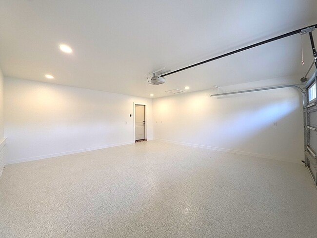 Building Photo - Lease this fully remodeled sanctuary – where modern luxury meets timeless East Texas charm!