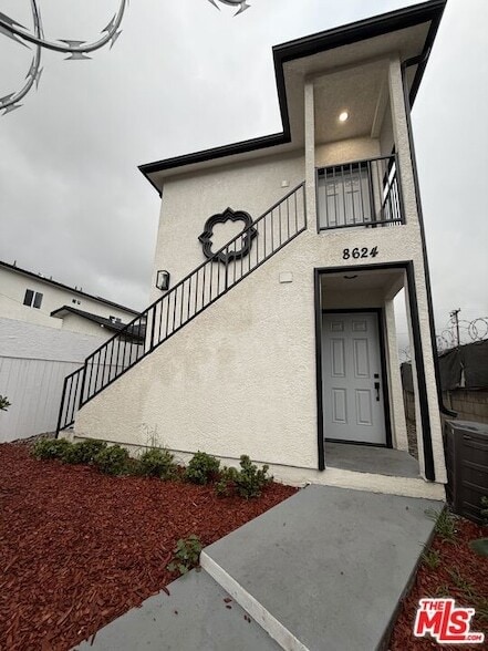 Building Photo - 8624 Graham Ave