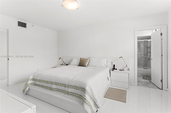 Building Photo - 800 Claughton Island Dr
