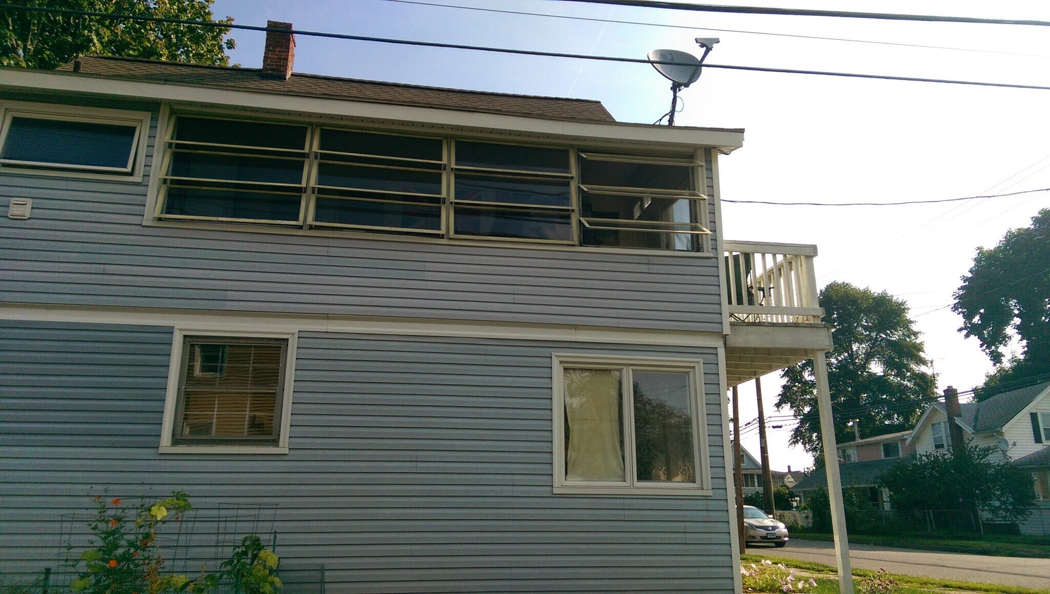 Building Photo - 1046 E Broadway