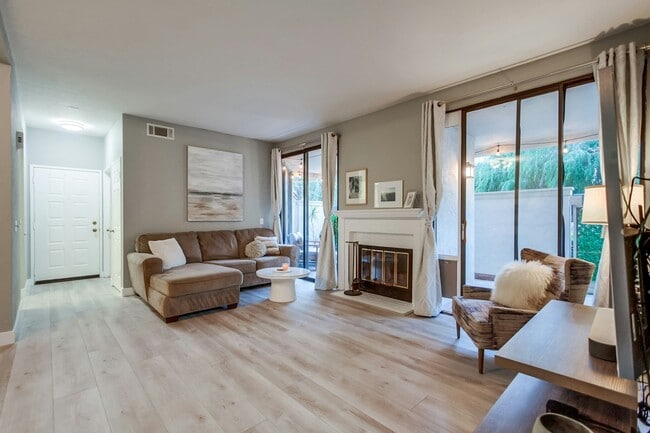 Building Photo - 2226 River Run Dr