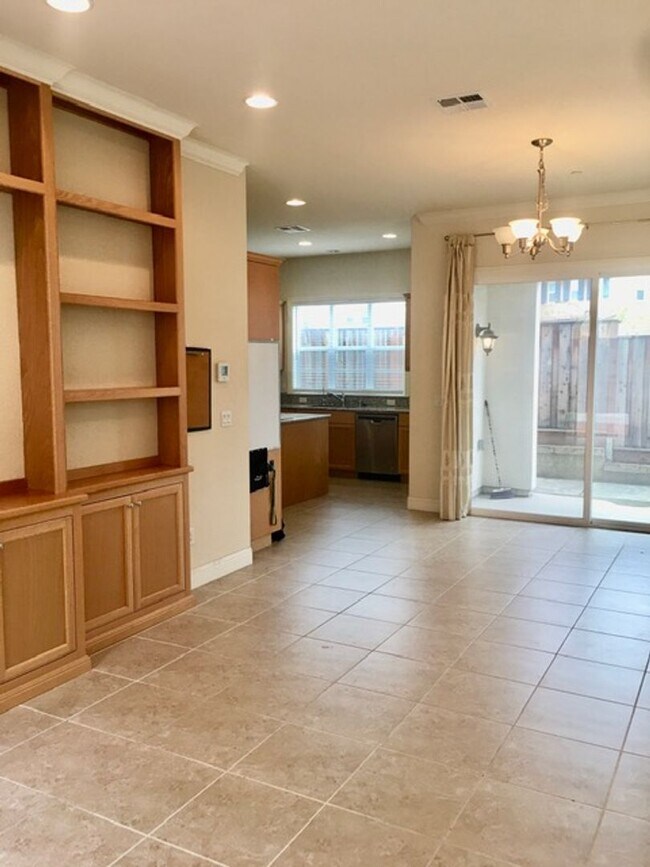 Building Photo - Terrific 4 bed 3.5 Home in Wonderful San Ramon! Great Schools, Shopping, Restaurants!