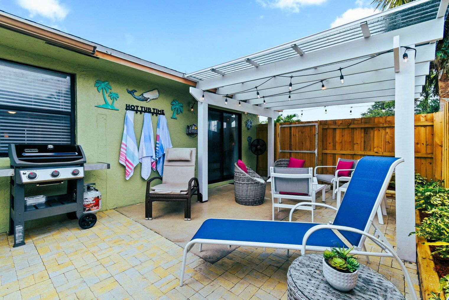 Building Photo - 9130 E Highland Pines Blvd