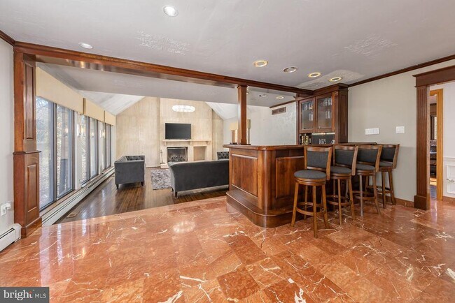 Building Photo - 1322 Commissioners Rd