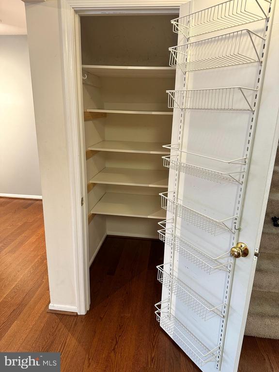 Building Photo - 7943 Timarand Ct