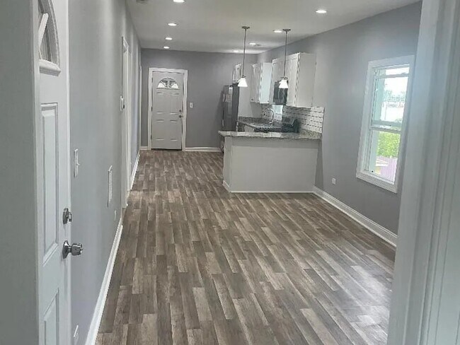 Building Photo - 3021 138th Pl