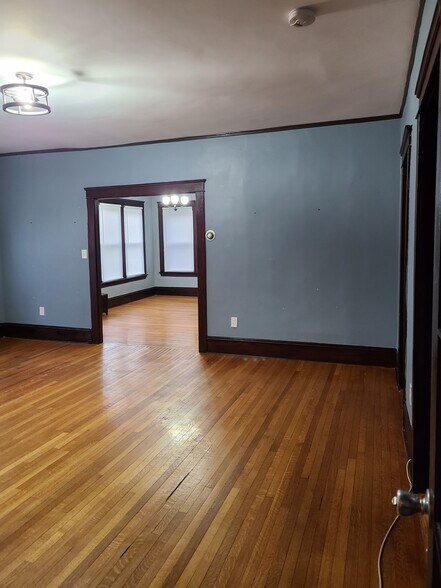 Building Photo - 466 Locust St