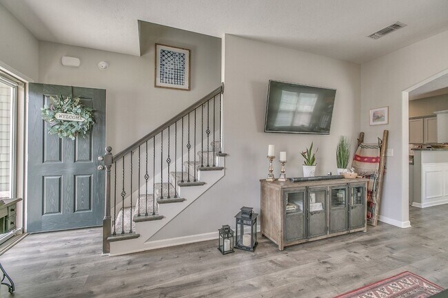 Building Photo - 3404 Tourmaline Dr