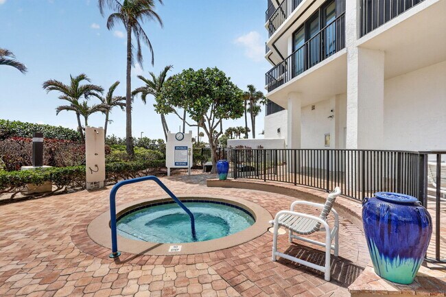 Building Photo - 9650 S Ocean Dr
