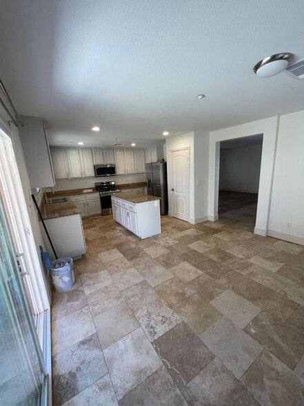 Building Photo - 668 Moonlight Stroll St