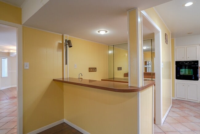 Building Photo - 7914 Braes Meadow Dr