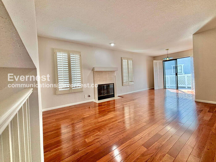 Building Photo - 4455 Rockland Pl