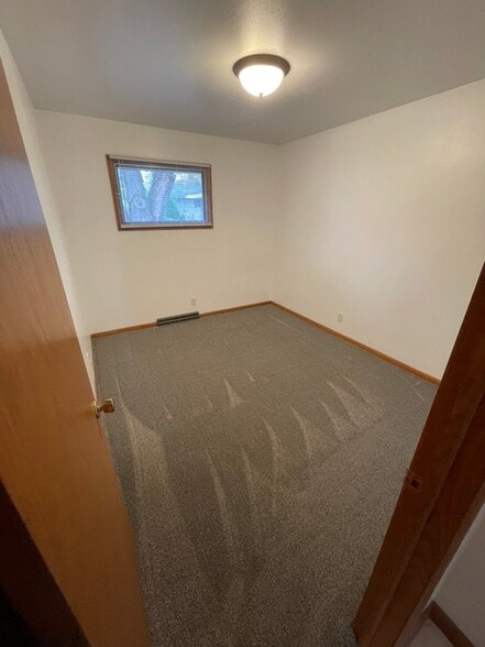Building Photo - 2933 Leslie Ln