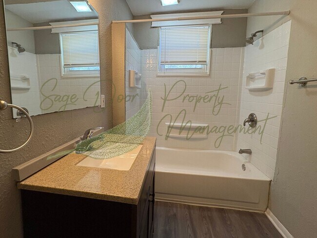 Building Photo - 102 Kansas City Ave S