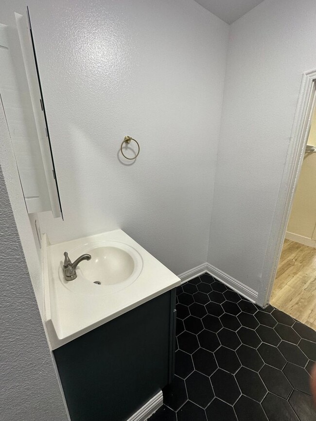 Interior Photo - Modern & Stylish 2-Bedroom Apartment... Great Location!