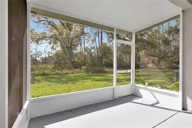 Building Photo - 34902 Teeview Ln