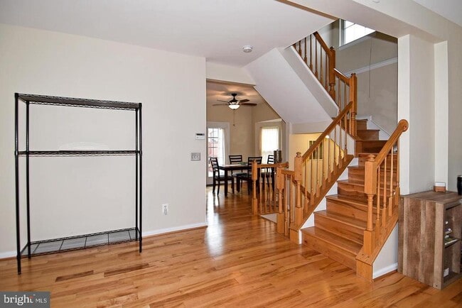 Building Photo - 25445 Carberry Dr