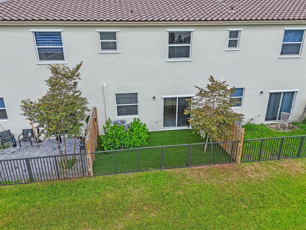 Building Photo - 5515 NW 27th St