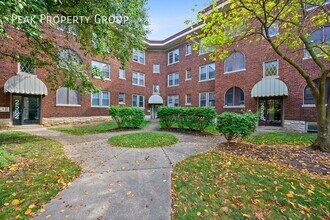 Building Photo - 2560 Woodburn Ave